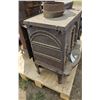 Image 4 : Antique Wood Stove 20x21.5x26