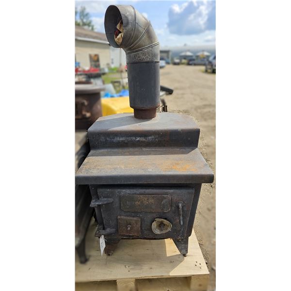 Antique Wood Stove 28.5x24x27.5