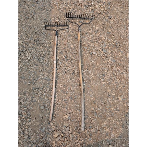 2 Rakes