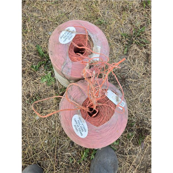 2 rolls of 28000 baler twine