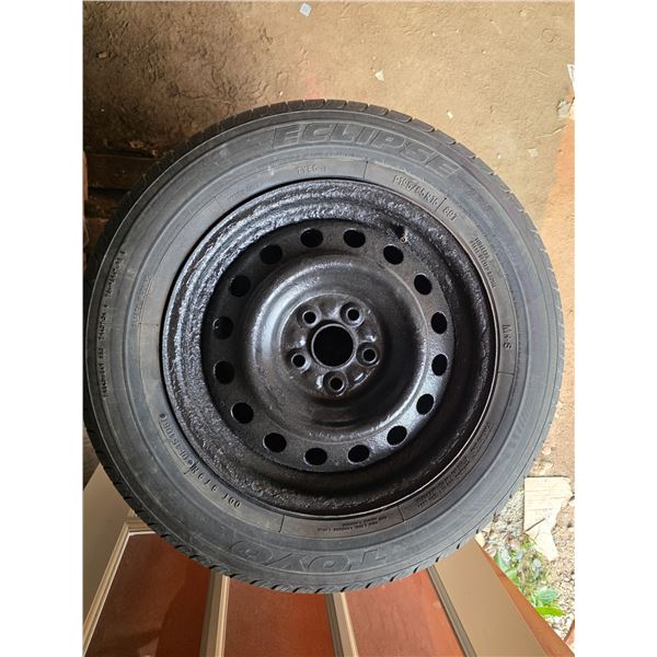 4 toyota corolla 2009 tiers- size P195/65R15