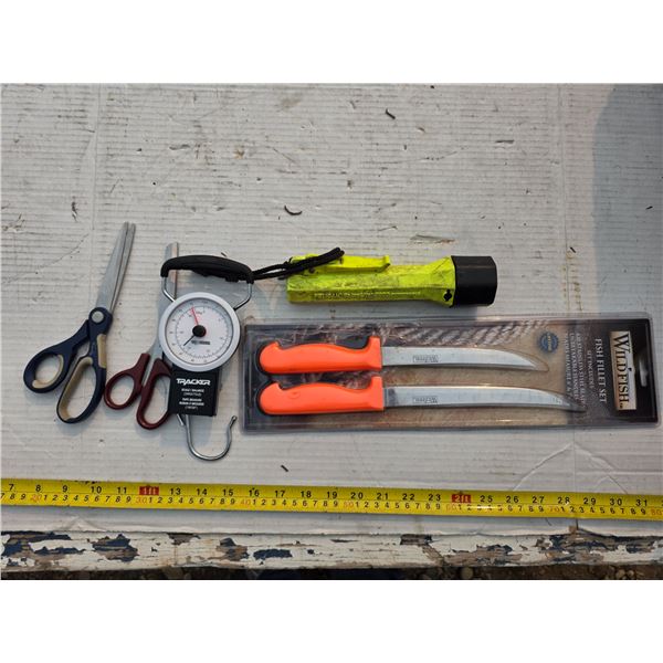 Filliting knife, light, scissors