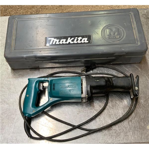 Makita Reciprocating Saw Working