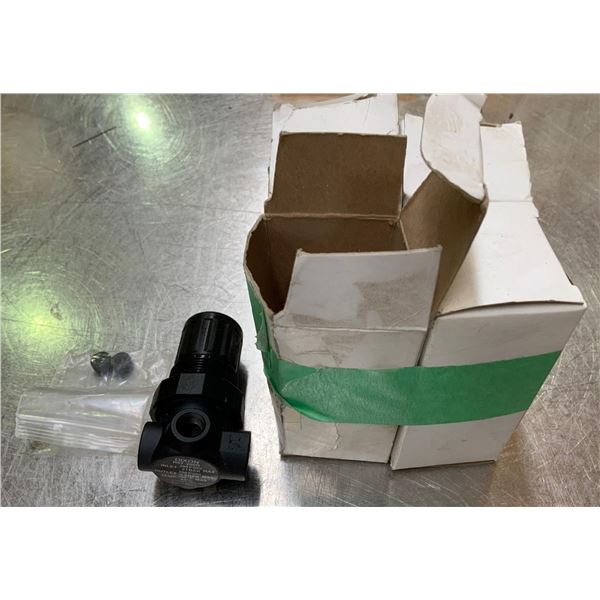 Four New Dixon ¼” Regulators