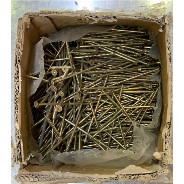 Box of Deck Screws 5 ½”