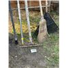 Image 3 : Lot of rakes and handles