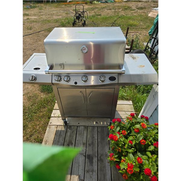 barbeque - propane tank not included