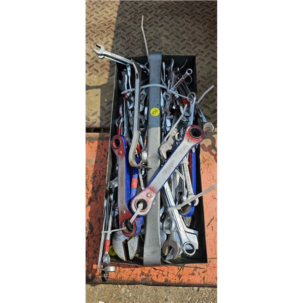 Assorted Wrench Packs of 3, Aprrox 9 Sets of 3