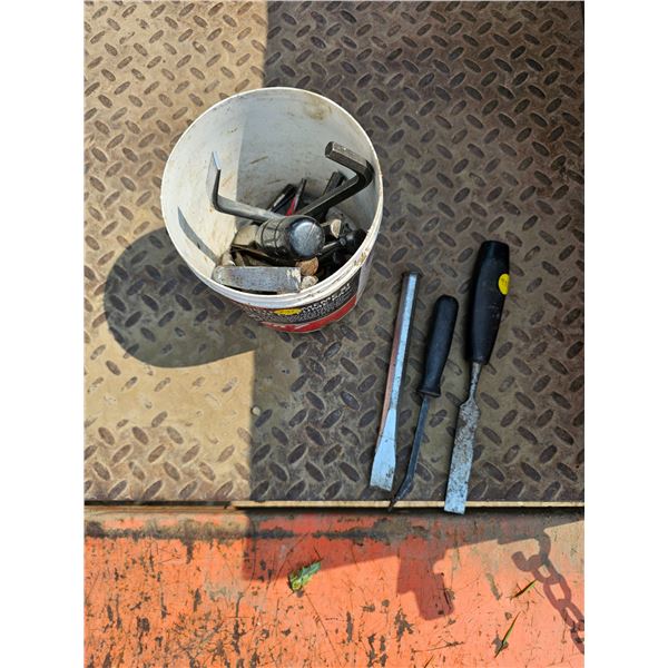 Assorted Chissels Approx 11