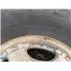 Image 2 : 265/75/16" Tire om 6 Bolt Chev Rim
