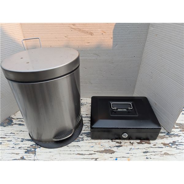 Step On Garbage Can + Sentry Box - No Key