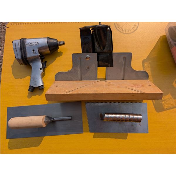 2 Trowels, Air Impact Gun + Saw Guard