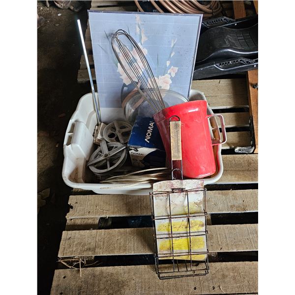Bin of Misc Household/Yard Stuff