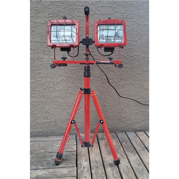 Red construction light - like new condition- used once - works well.