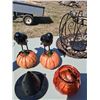 Image 9 : Large collection of Halloween decorations