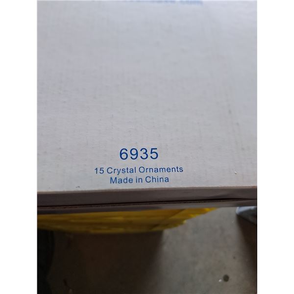 Ornament Stand C/W 15 decorations