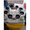 Image 2 : Party lite table display