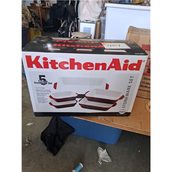 Kitchen Aid 5 piece stoneware set.