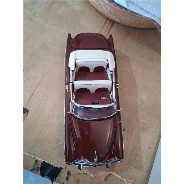 Die cast replica car 1953