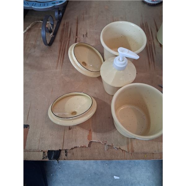 3 pc. Bathroom enamel set. by Martha Stewart