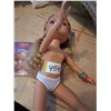Image 2 : Articulated Doll c/w book