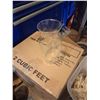 Image 6 : 2ea Glass Serving Platers, Pie Plate, Decorative Plate Ect.