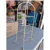 Image 1 : Plant Stand