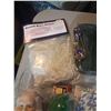 Image 11 : Misc Bag of Decor