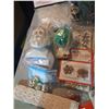 Image 12 : Misc Bag of Decor
