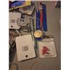 Image 4 : Misc Bag of Decor