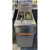 Image 1 : FRYMASTER NATURAL GAS DEEP FRYER W/ 3 BASKETS
