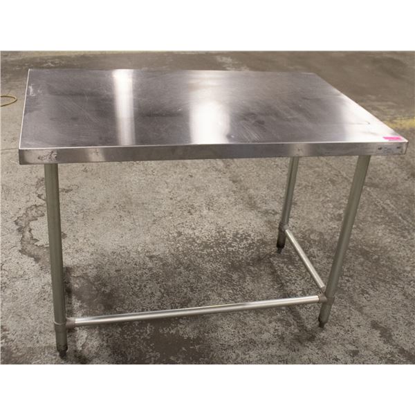 BAILIFF SEIZURE: 30" X 48" X 35" EFI S/S WORKTABLE