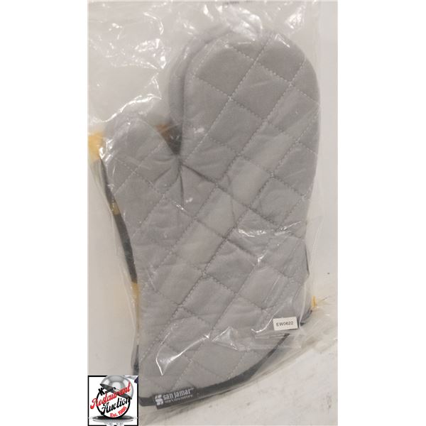 BAILIFF SEIZURE: PAIR OF SAN JAMAR SILICON OVEN /