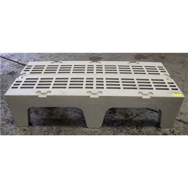 CAMBRO 48" X 21" X 12" PLASTIC DUNNAGE RACK