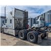 Image 3 : REPO: 2015 FREIGHTLINER CASCADIA SLEEPER