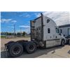 Image 5 : REPO: 2015 FREIGHTLINER CASCADIA SLEEPER