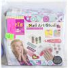 Image 1 : NEW GIRLS NAIL ART STUDIO