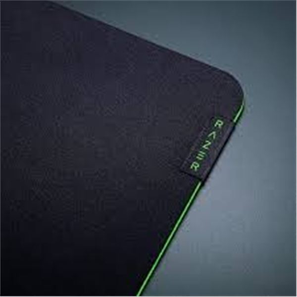 NEW WITH BOX RAZER GIGANTUS V2 MEDIUM MOUSE PAD