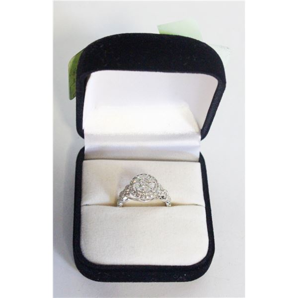HALLMARKED WEDDING RING IN BOX-ESTATE
