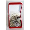 Image 1 : ESTATE RINGS & CRYSTAL NECKLACE IN BOX