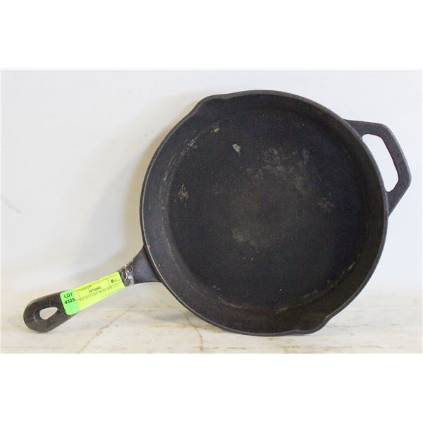 VINTAGE 10" CAST IRON SKILLET