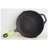 Image 1 : VINTAGE 10" CAST IRON SKILLET