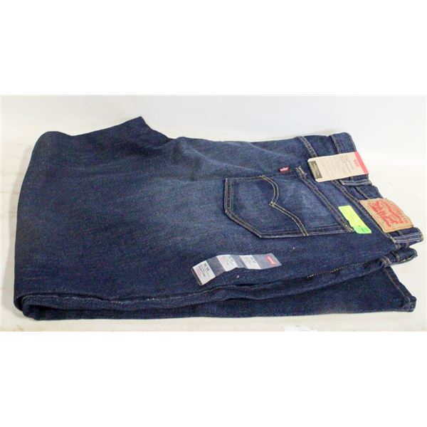 NEW MEN'S 50"X32" LEVI JEANS WITH TAGS