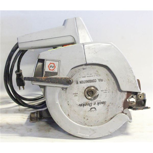 BLACK & DECKER 7 1/4" CIRCULAR SAW