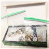 Image 1 : BOX OF JEWELRY
