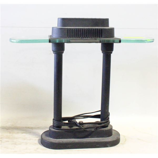 TABLE LAMP WITH TWO LIGHT SETTINGS