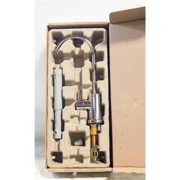 NEW MOEN CHROME MODERN BEVERAGE FAUCET IN FACTORY