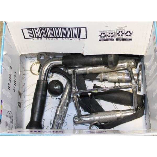 EXERCISE ACCESSORIE GRIPS/PULLDOWNS