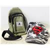 Image 1 : HERSCHEL SLING BAG WITH SUPERMAN HAT