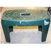 Image 1 : GREEN WIDE STEP LADDER